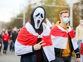 Хотя у большинства белорусов «аллергии» на Россию нет, но «пророссийскость» Лукашенко им тоже не нравится.