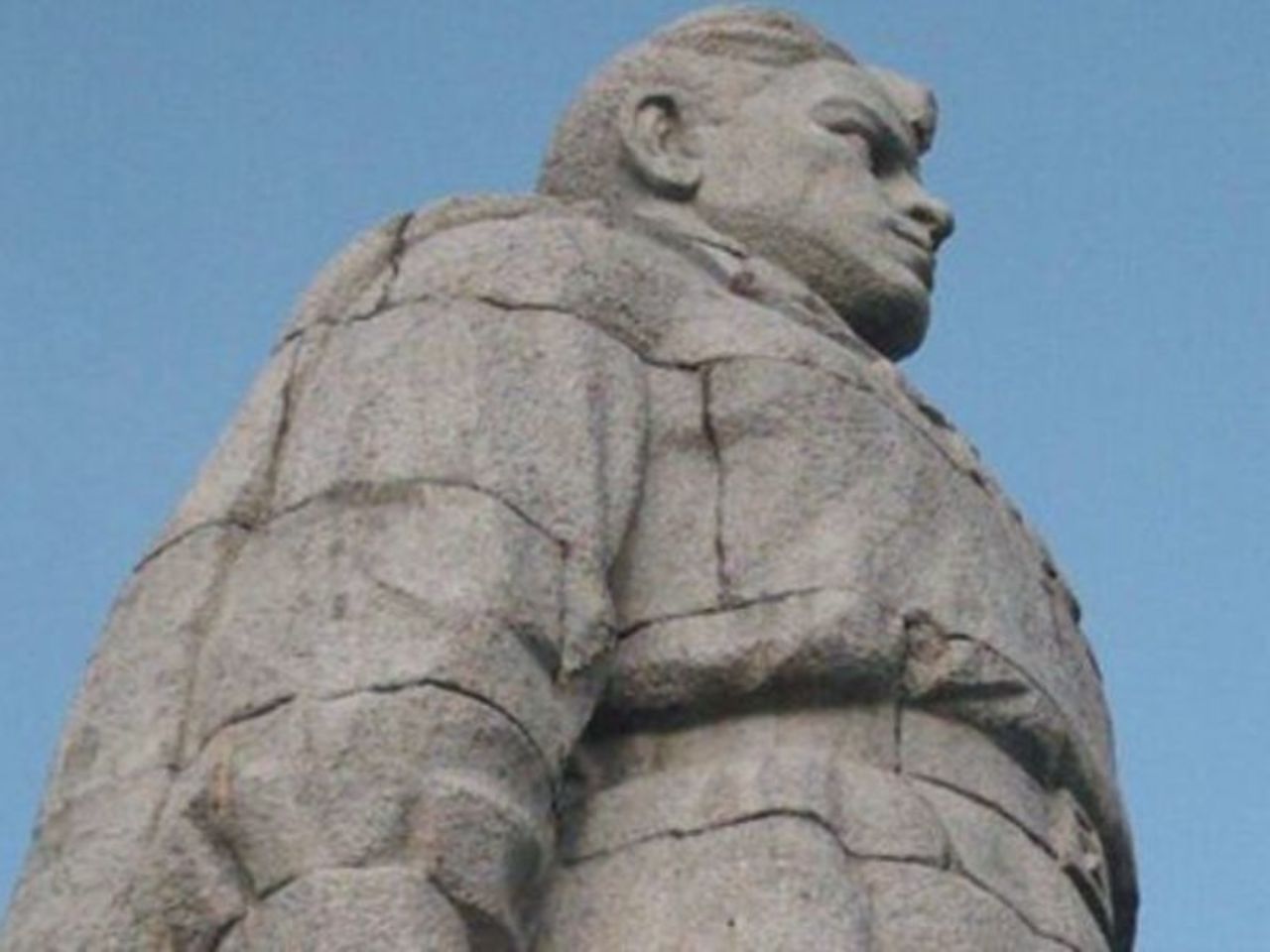 Фото алеши в болгарии памятник