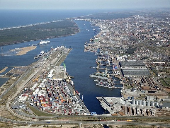 Терминал в Клайпеде может принять до 4 млрд куб. м сжиженного газа в год — самой Литве столько не нужно.
