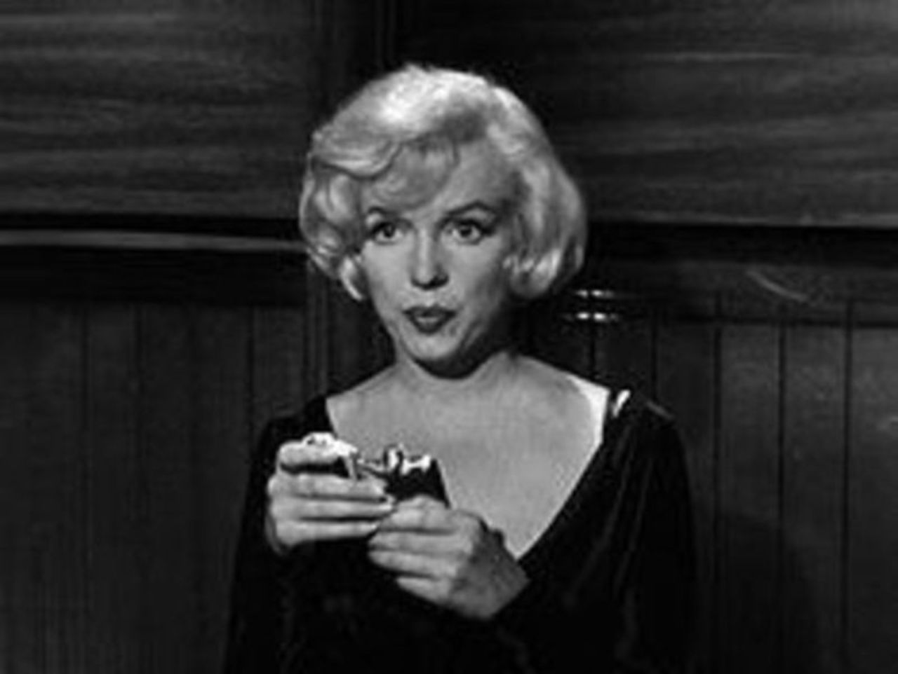 мэрилин монро в джазе только девушки. в джазе только девушки (1959). билли уайлдер в джазе только девушки. мэрилин монро в фильме в джазе только девушки. в джазе только девушки фильм 1959 мэрилин.