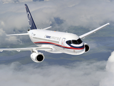 Самолет SSJ-100 начинает подготовку к аварийной посадке в Тюмени