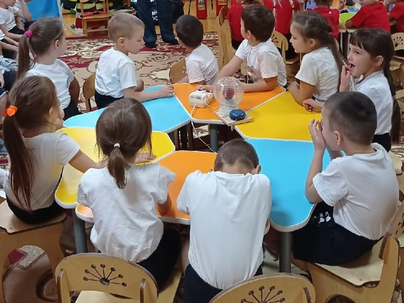 В Москве задержаны директор и повар частного детсада, где отравились 27 детей