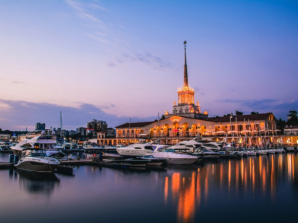 «Турпомощь»: Ряд отелей на южных курортах России повысили цены на 40%
