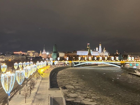 МК: В акватории Москвы-реки обнаружили вмерзшее в лед тело женщины