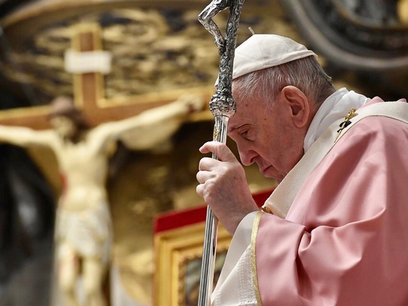 Папа римский Франциск в православную Пасху пожелал россиянам и украинцам скорейшего достижения мира