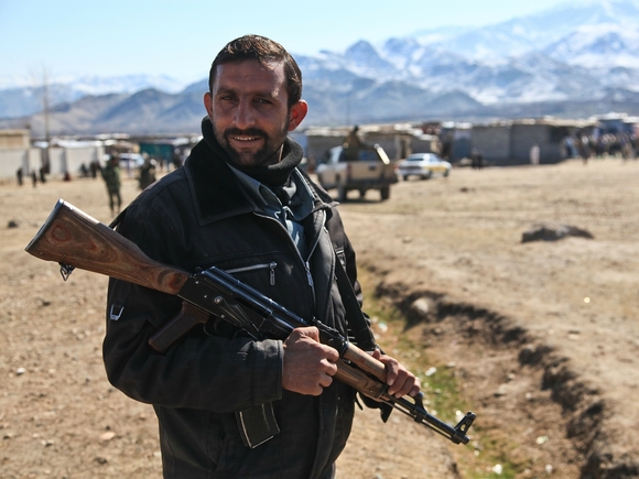 Bakhtar: Афганским военным запретили пользоваться смартфонами — «тратить впустую драгоценное время»