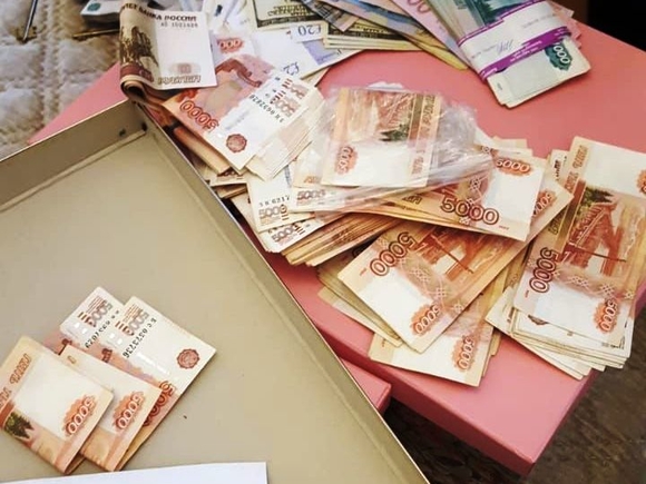 Московские полицейские задержали преступников, укравших со счетов умерших более 60 млн рублей