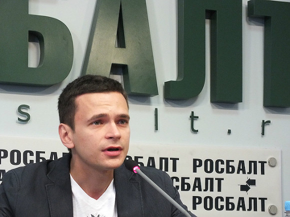 Оппозиционер Илья Яшин сообщил о разводе с женой