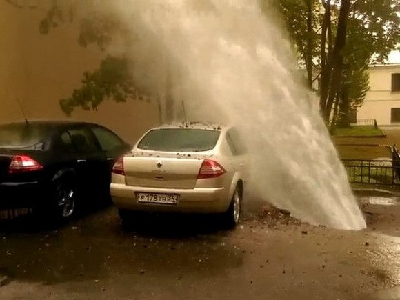 На васильевском острове прорвало трубу