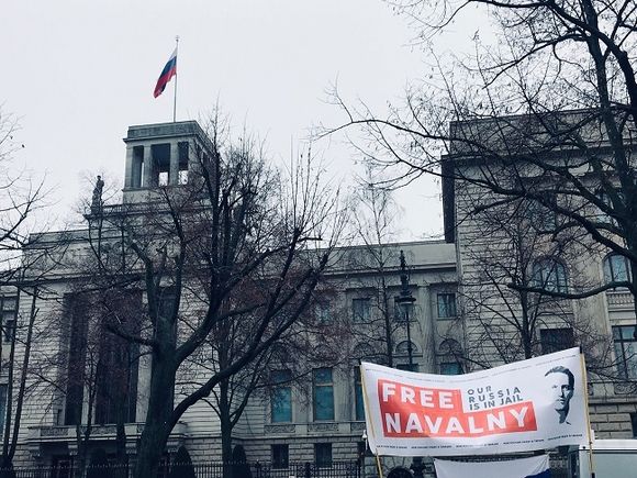В Берлине и других мировых столицах прошли акции в поддержку Навального (фото)