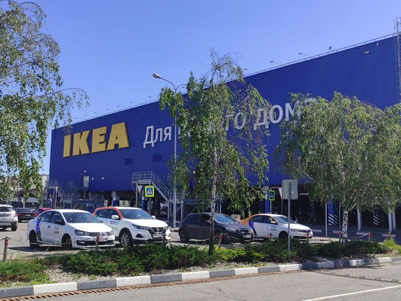 IKEA начала увольнять сотрудников, раздавая «золотые парашюты» и прощальные подарки