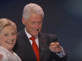 Хиллари и Билл Клинтон.