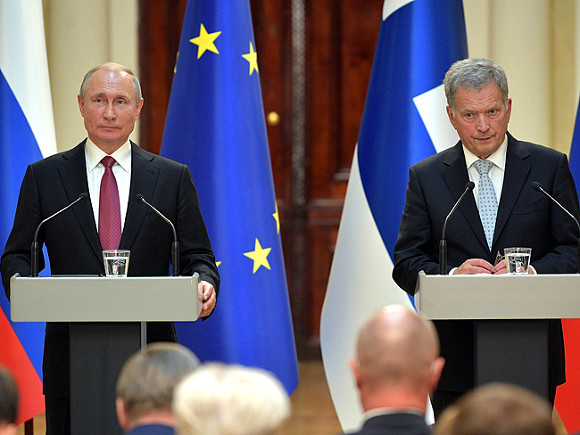 Президент Финляндии в разговоре с Владимиром Путиным подчеркнул необходимость прекращения огня на Украине