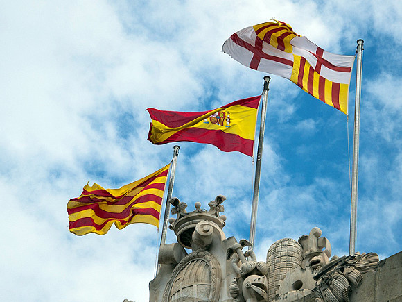 «Не хватает только вторжения зомби»: премьер Испании признал, что страна столкнулась с «беспрецедентными ситуациями»