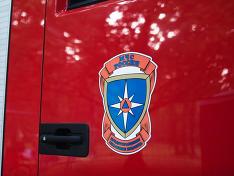 Пожары вспыхнули в гаражах и жилом доме в Петербурге