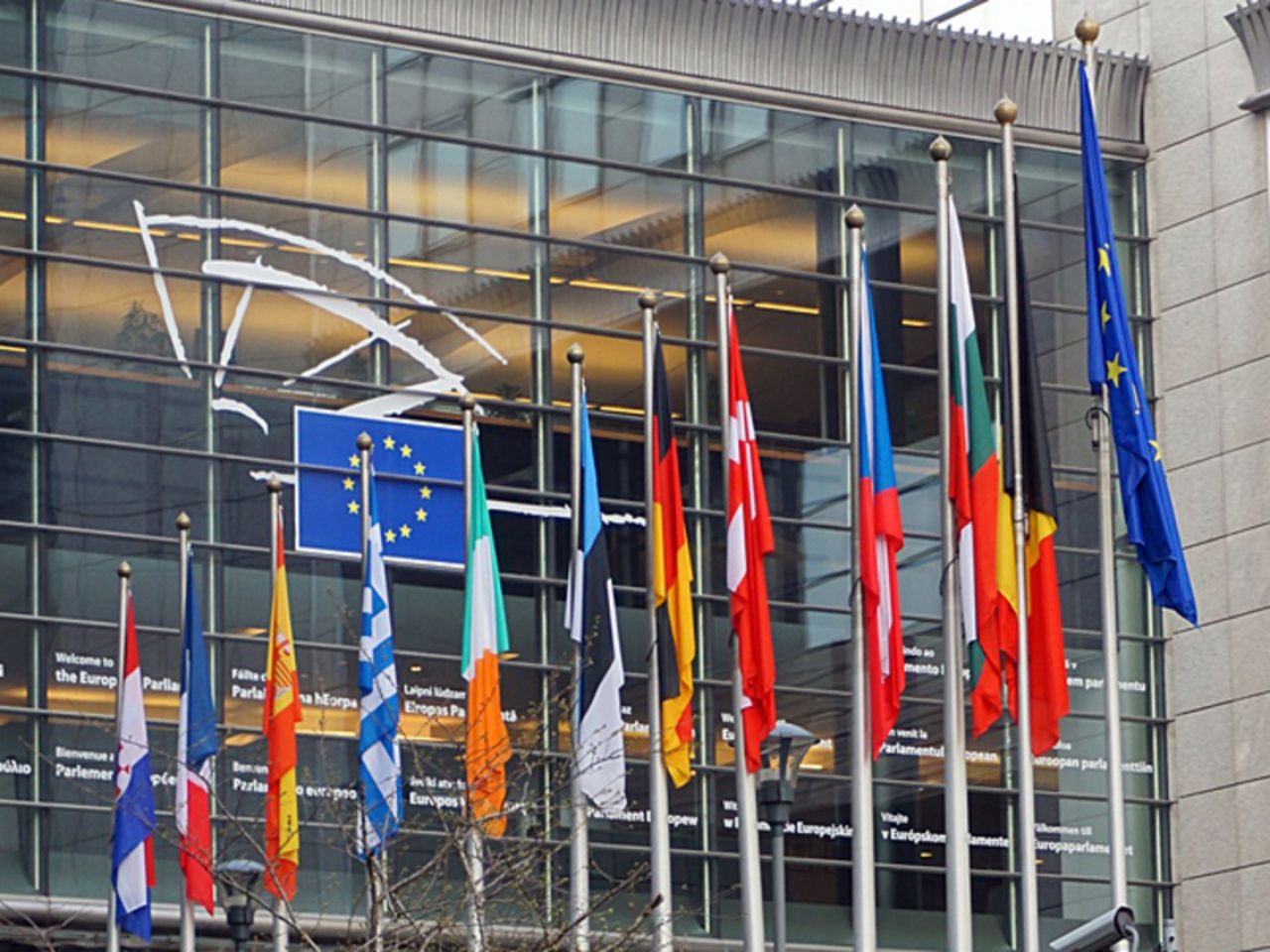 Домен европы. Европейский парламент Люксембург. Парламентская Ассамблея Евросоюза снаружи. Бюджет европейского Союза. Власти Евросоюза.