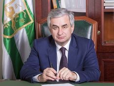 Отставку президента Абхазии рассмотрит парламент