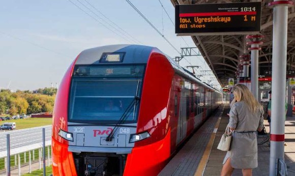 Поезд РЖД «Ласточка» до Петербурга застрял на станции Токари