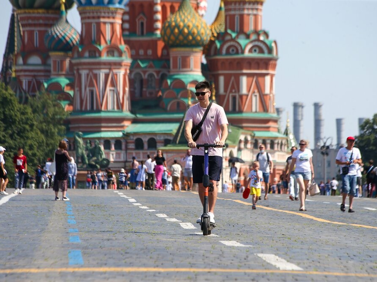 фото знаменитостей на красной площади