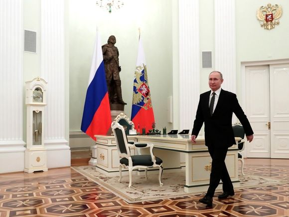 Третий десяток у власти: 26 марта 2000 года Путин впервые был избран президентом России