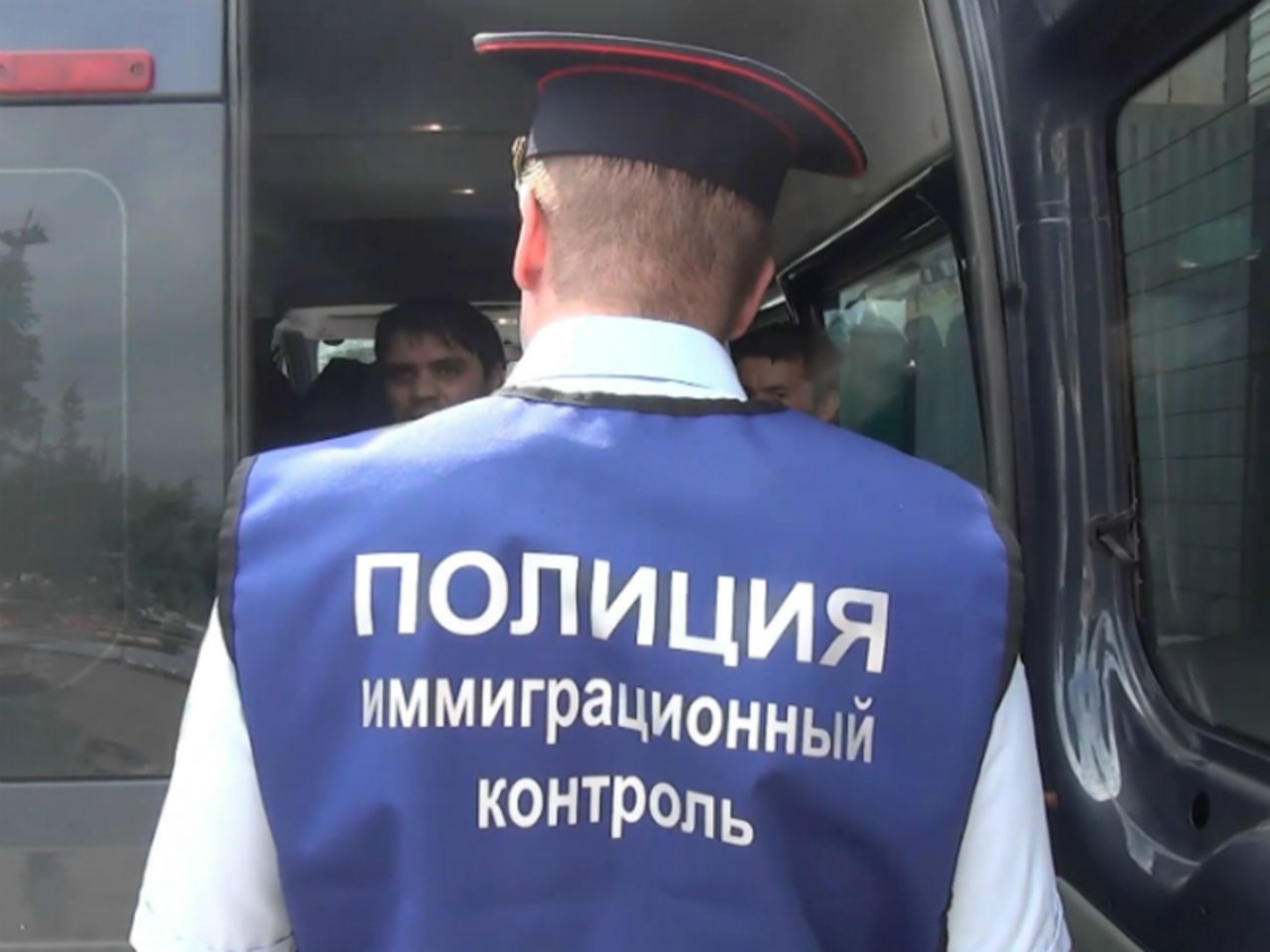 Миграция иммиграционный контроль. Показатели миграции населения. Миграционный контроль. Контроль мигрантов. Внешняя миграция.