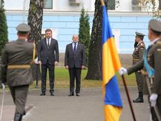 Глава Минобороны Эстонии призвал вывести «войска РФ» из Донбасса