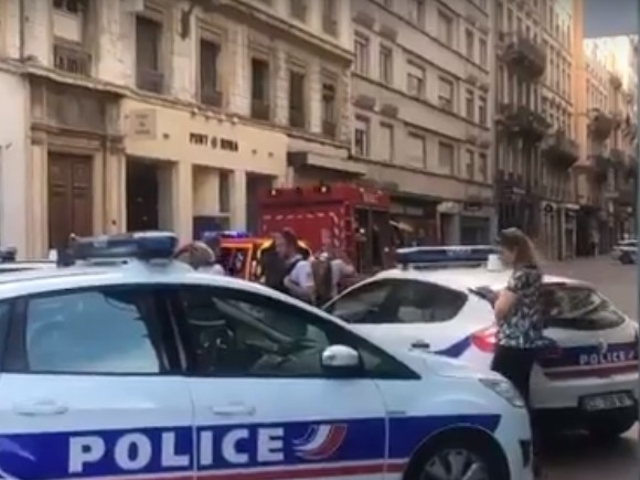 Во Франции более 150 полицейских пострадали в ходе манифестаций