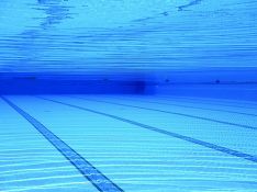 В Перми девочка погибла в бассейне на тренировке по плаванию