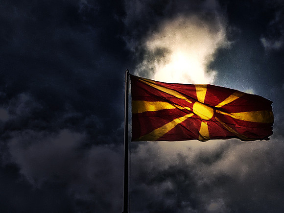 Македонию официально приняли в НАТО