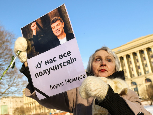 Полиция Петербурга подсчитала участников марша памяти Немцова