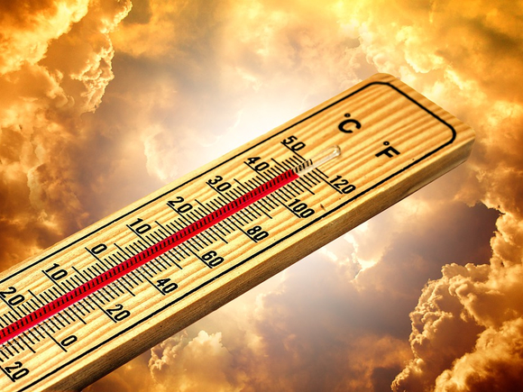 Метеорологи начнут считать «аномальную жару» в России нормальной