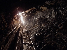 В Кузбассе подняли на поверхность тела погибших в шахте горняков