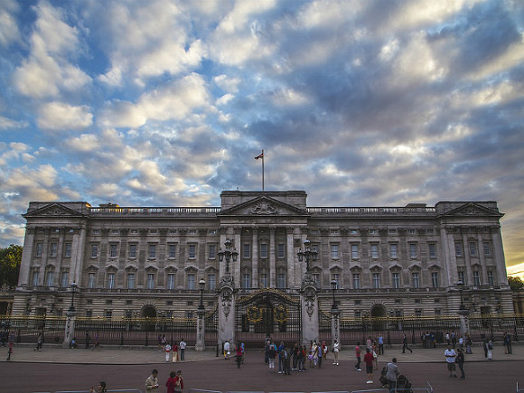 Новый король Великобритании Карл III может превратить Букингемский дворец в центр садовых вечеринок