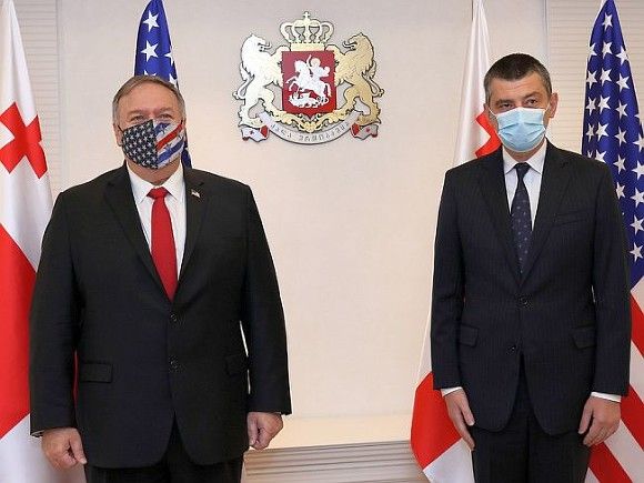 Если в Турции Помпео оказался не слишком «рукопожатным», то в Грузии ему были искренне рады.